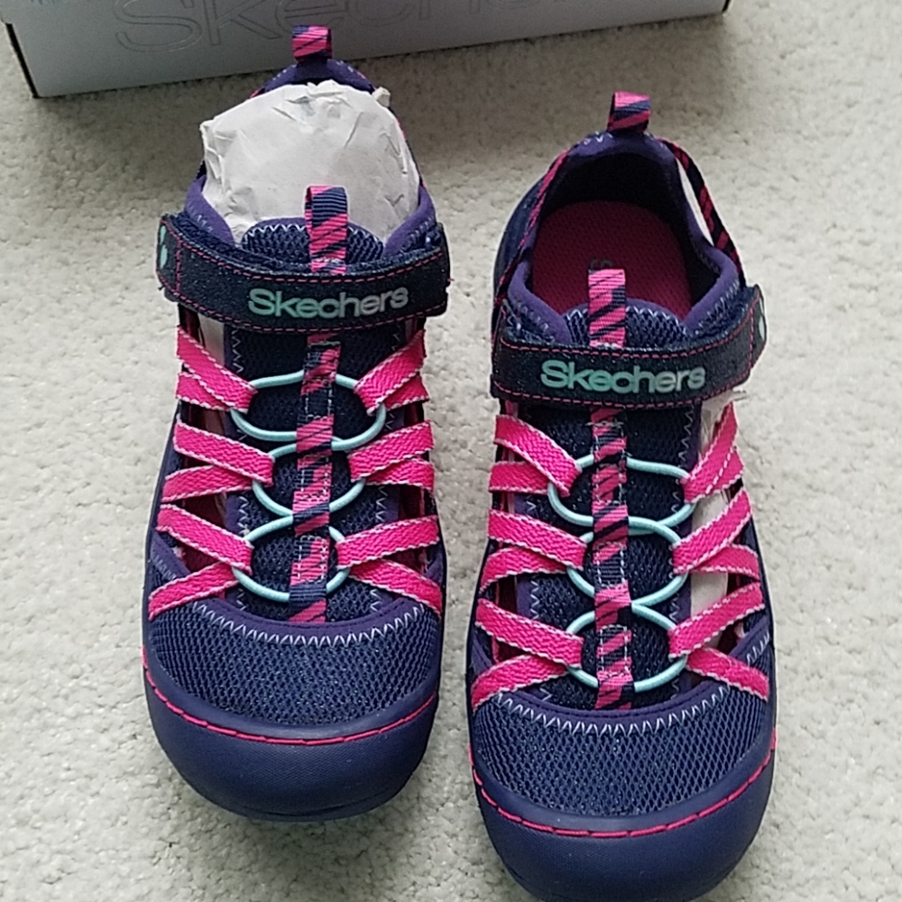 Girls Sketchers - Picture 2 of 6